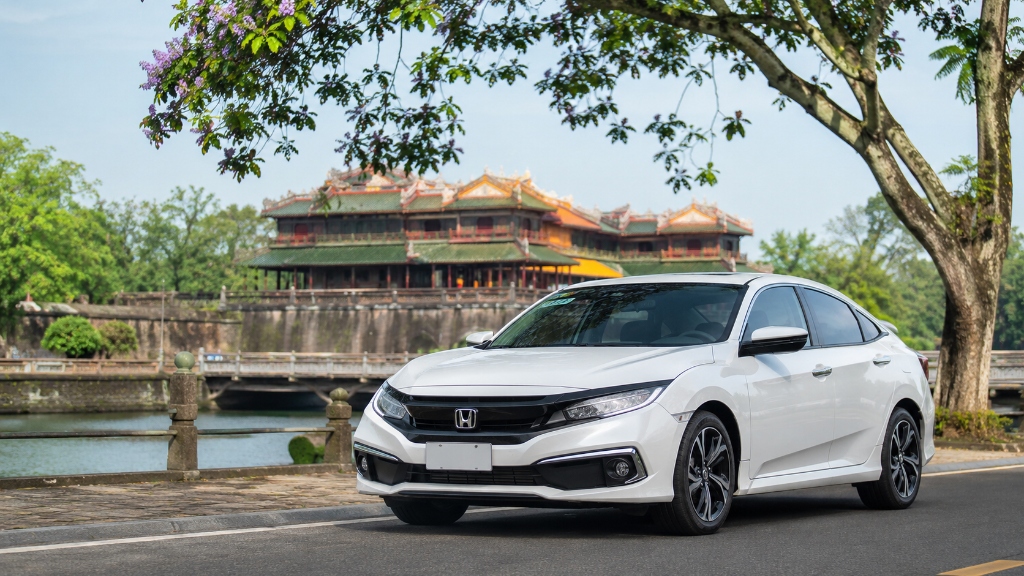 Thuê xe sedan tự lái tại Huế - Lavie Car